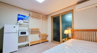 Close to Sinchon, Hongdae Station Cozy Studio Short term also Available!